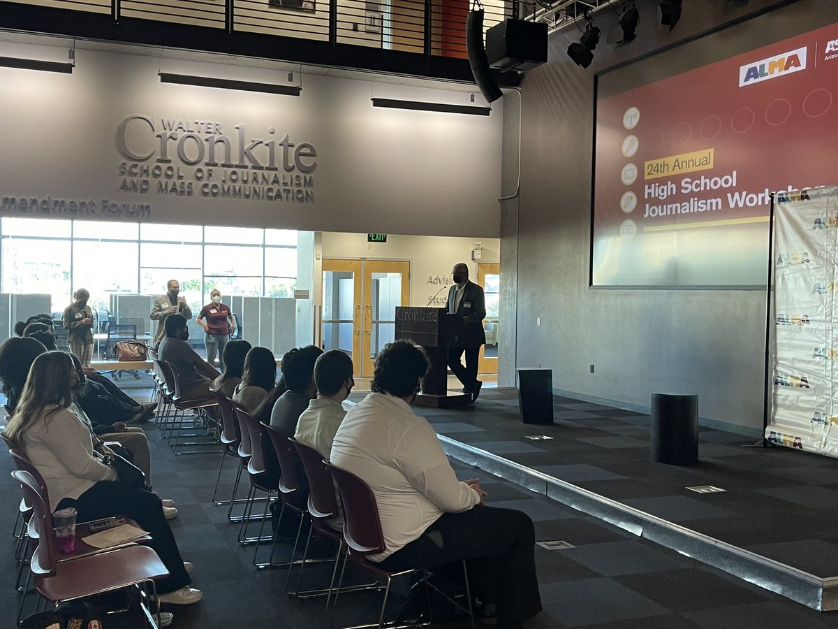 rawkineducation's tweet photo. Excited to be back in the @Cronkite_ASU building with my @lajoyalink journalism students for the @azlatinomedia high school journalism workshop! 📝📰 #alma2022 https://t.co/iLBbTgPXeX