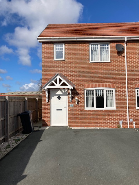 teg_tai's tweet photo. 🏠 9 Garden Village, Saltney 🏠
Eiddo ar gael drwy Cynllun Rhent Canolraddol gyda NEW Homes. 
Property available on the Intermediate Rent Scheme via NEW Homes.
Am fwy o wybodaeth, ewch draw i'n gwefan https://t.co/oI4voEuZVC
@_NewHomes 
@FlintshireCC 
@CSyFflint https://t.co/Z964y16VlE