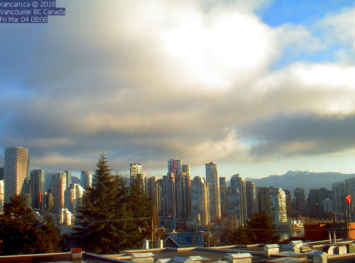 JWagstaffe's tweet photo. High pressure is moving in for BC with clearing skies happening this morning in #Vancouver. Look for highs to 10 C with winds from the northwest. While high pressure sticks around through the weekend and into early next week, just a couple of things to watch for: https://t.co/MzZrI9cW5N