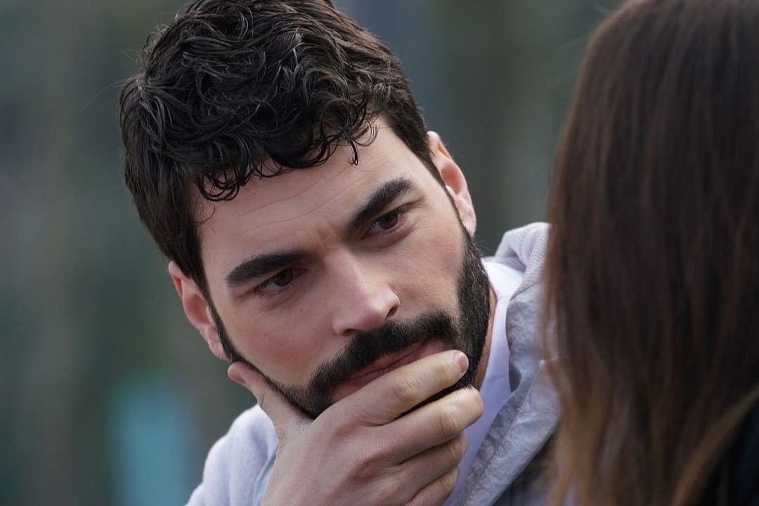 акын и сейран. акын и сейран. акын акынозю игра моей судьбы. акын акынозю турецкий актёр. акин акинозю.