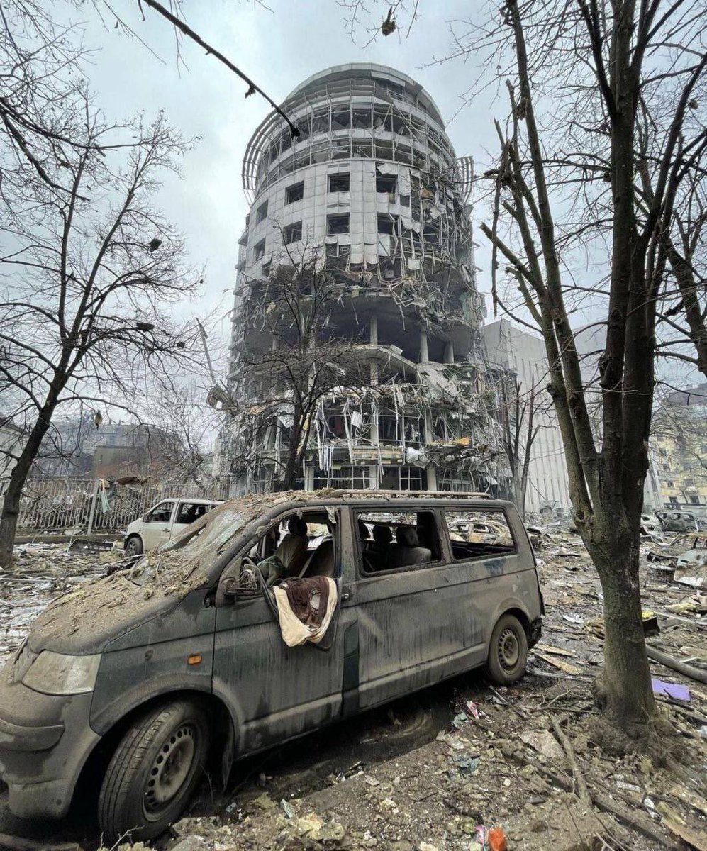 This is what my native city of Kharkiv right now. I just can’t believe that this is happening.    #NoFlyZoneOverUkraine #NoFlyZone