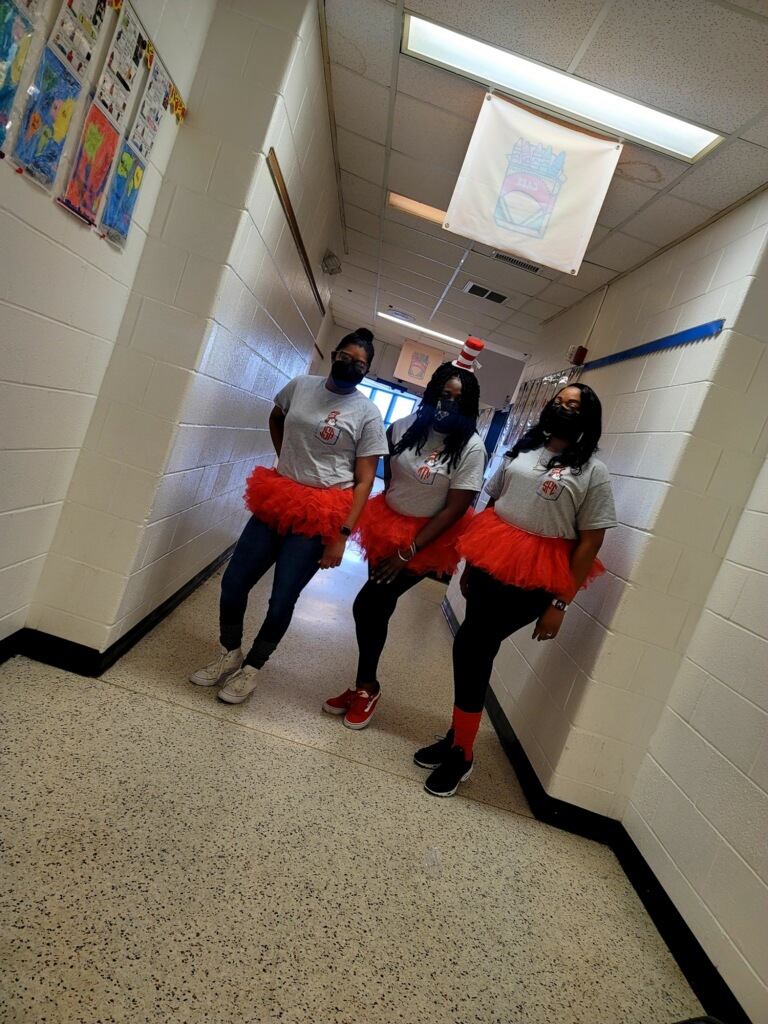 Churchland Academy Elementary (@caes_patriots) on Twitter photo CAES Read Across America Week 
<a href="/PortsVASchools/">Portsmouth Schools</a> <a href="/KarlaJakubowski/">Karla Jakubowski</a> @APladyT <a href="/EdSherri/">Dr. Sherri N .Warren</a> CAES Read Across America Week 
<a href="/PortsVASchools/">Portsmouth Schools</a> <a href="/KarlaJakubowski/">Karla Jakubowski</a> @APladyT <a href="/EdSherri/">Dr. Sherri N .Warren</a>