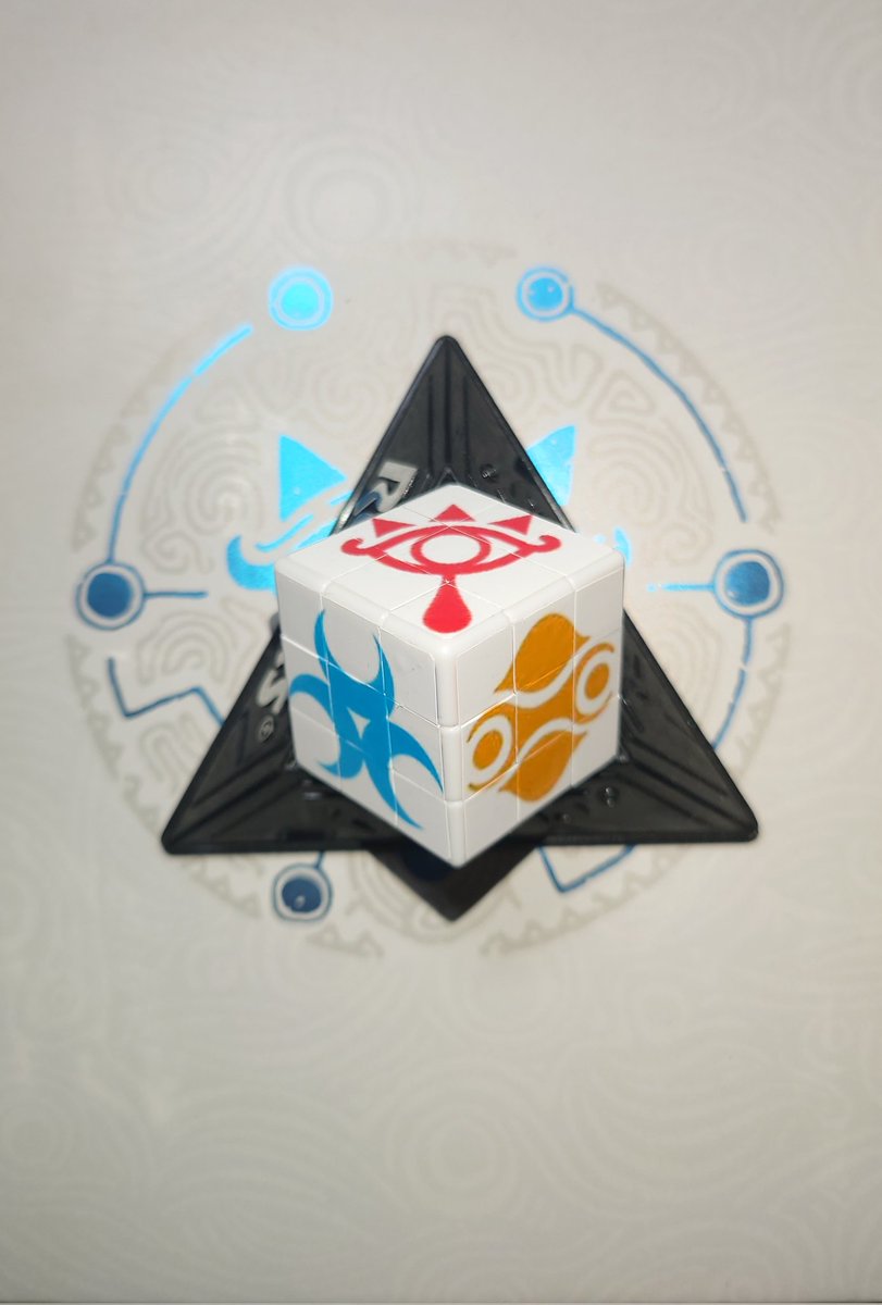 phantasm_cubist's tweet photo. ちょっと遅くなったけど
ブレワイ5周年おめでとう！

ってことで
各種族のシンボルキューブ作りました！！
#Zelda #ブレワイ5周年  #BotW5th https://t.co/Rf0Po09g3r