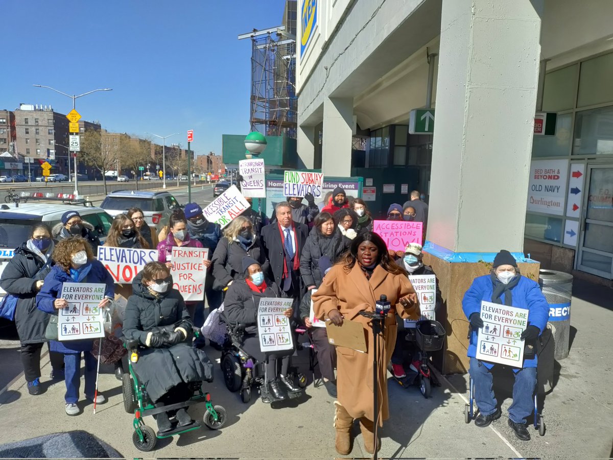 🚨 Happening Now🚨 Thank you @RepGraceMeng @RidersAlliance,  @AndrewHevesi & @QueensCB6 for standing up to insist we make our @NYCTSubway #accessibleforall #ridersagenda