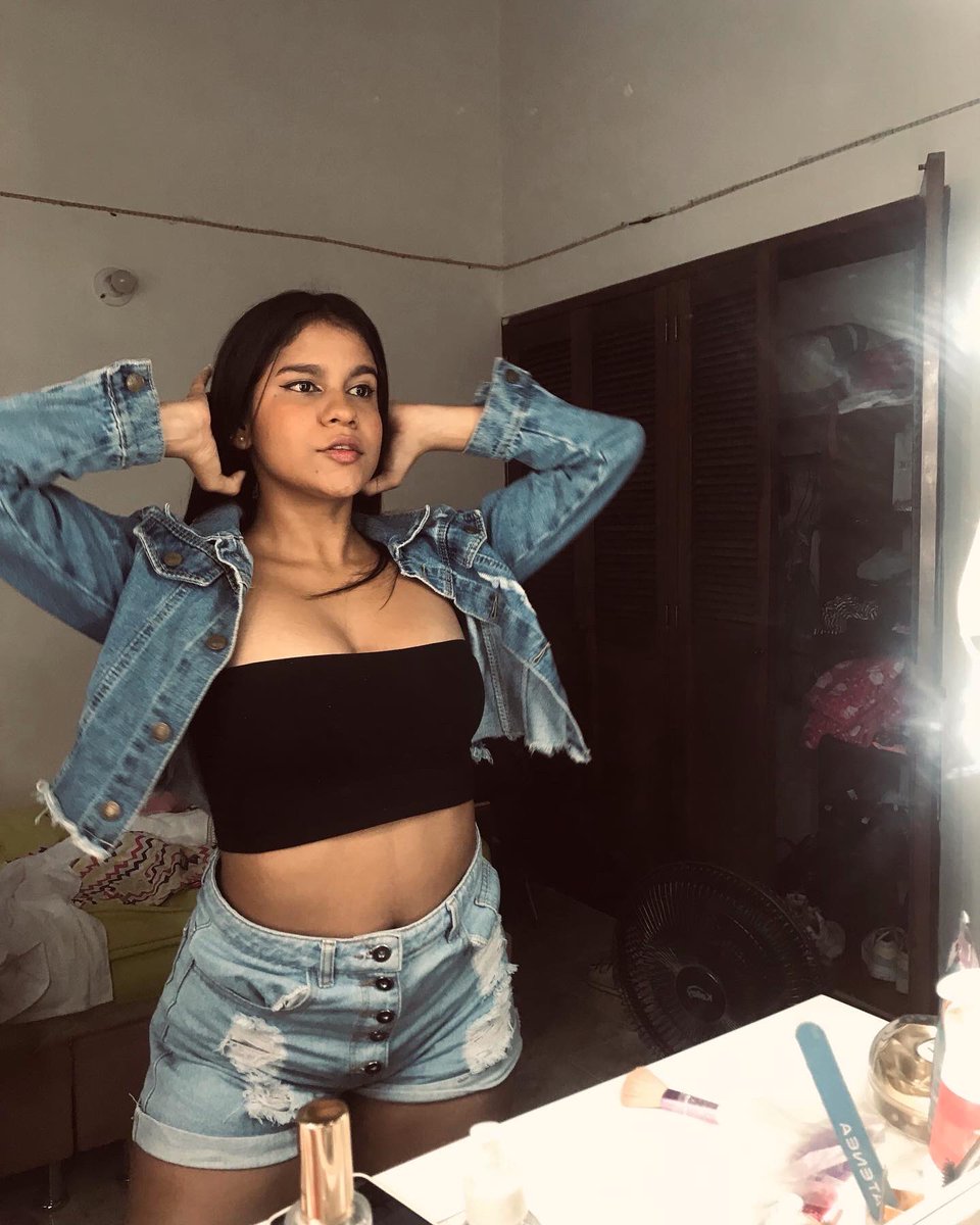 Mel tweet media