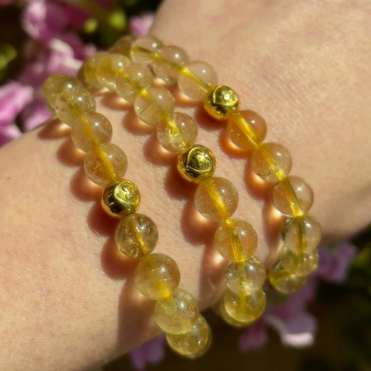 TheSageGoddess's tweet photo. Evolve into your best self with this Change with Courage #Rutilated Quartz #Bracelet 💪🏿🦋 Rutilated quartz is a transformation stone. Wear this custom SG bracelet to level up your life ⚡️Save 22% with code MAGIC22. https://t.co/E8TFEI0BOx https://t.co/klvFF7iUxk