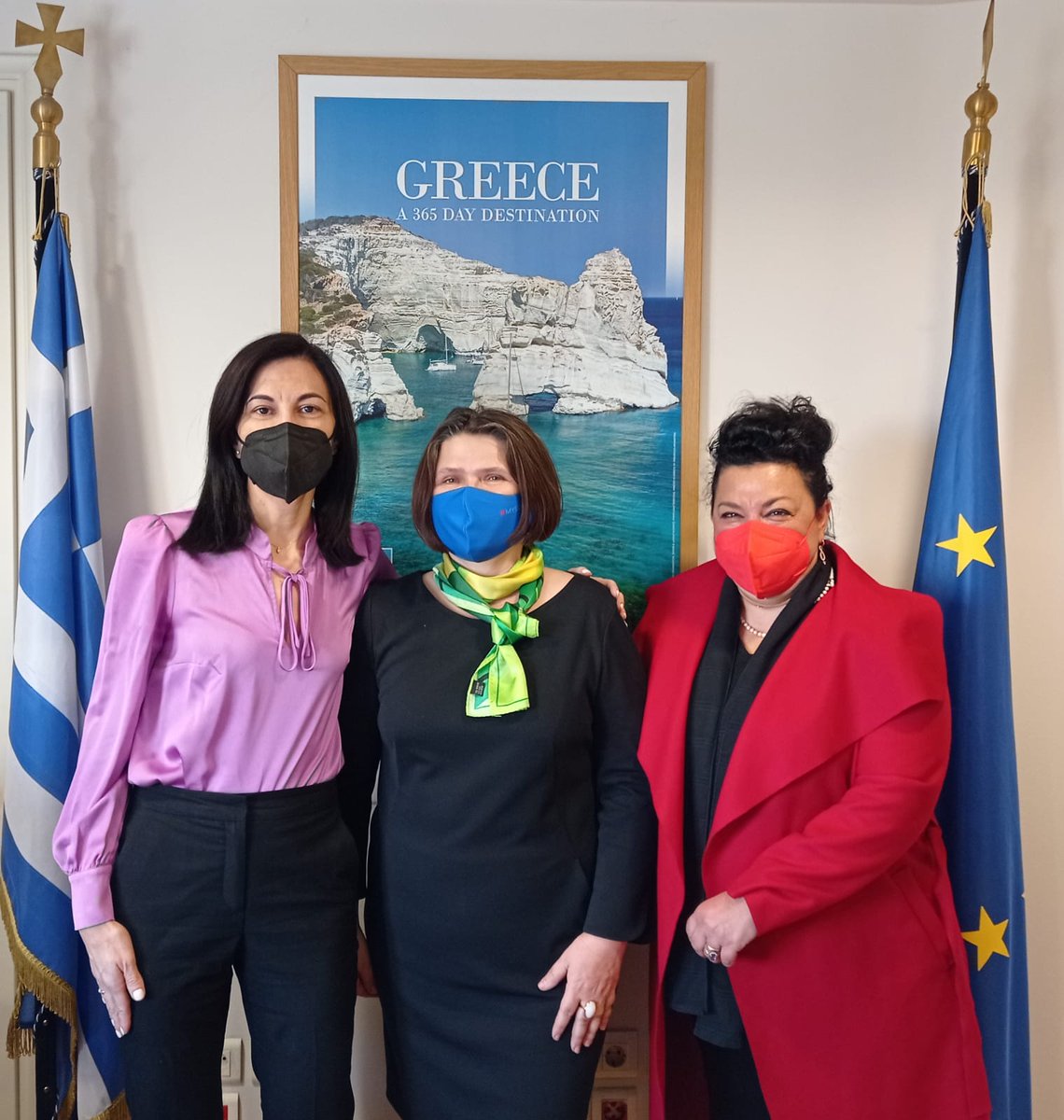OlympiaAnast's tweet photo. Mε την Πρέσβη της Σλοβακίας στην Ελλάδα,κα. Iveta Hricova.Κατά τη διάρκεια της συνάντησης τέθηκαν οι βάσεις για το πλαίσιο συνεργασίας αναφορικά την προαγωγή του τουρισμού & την σύσταση #action_plan από το #μνημόνιο_συνεργασίας που έχει υπογραφεί μεταξύ των δύο χωρών. https://t.co/osj8i4Thbv