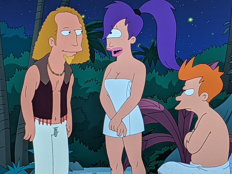 Futurama_facts's tweet photo. Leela's ex Shawn is supposed to look like a mix between Matthew @McConaughey and @PaulyShore https://t.co/WliYYWCHOF