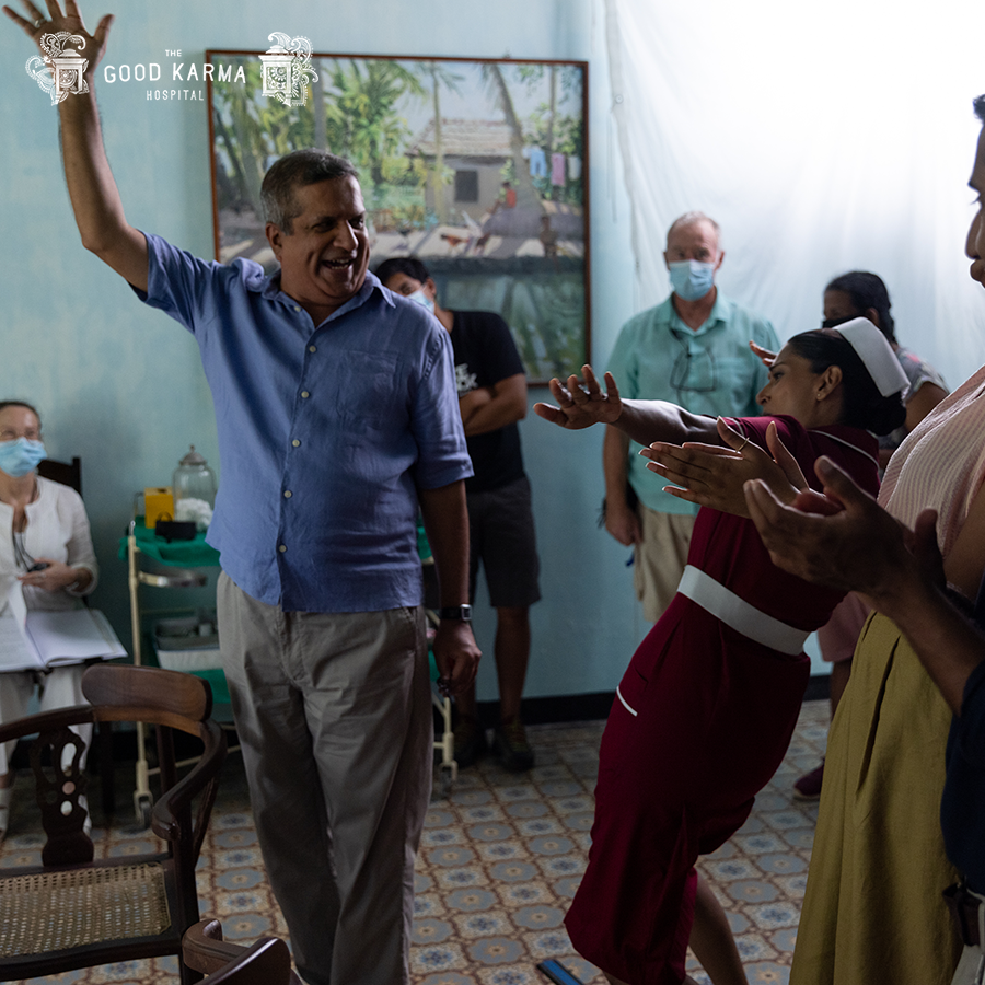 goodkarmahosp's tweet photo. Who doesn't love a sneak peek behind the scenes?! 👀 #GoodKarmaHospital https://t.co/xXrLtoY2Nj