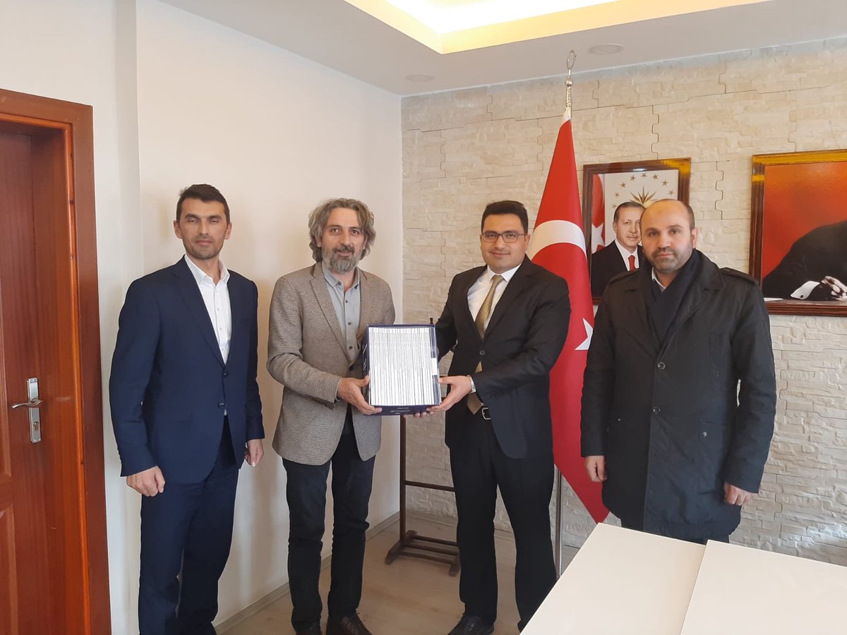 KarsEBS's tweet photo. Hudut ilçemiz #Akyaka Kaymakam’ı Selçuk Köksal’ı ilçe başkanımız Okan Karaçöp ile birlikte ziyaret etme imkanı bulduk.Hayırlı hizmetler temenni ediyoruz.
Yakın ilgi ve nezaketinden ötürü kaymakamımıza teşekkür ederiz.
@OKarap
#KarsEbs
#HudutBirMilletinNamusununKorunduğuYerdir 🇹🇷 https://t.co/L82rO9TN5O
