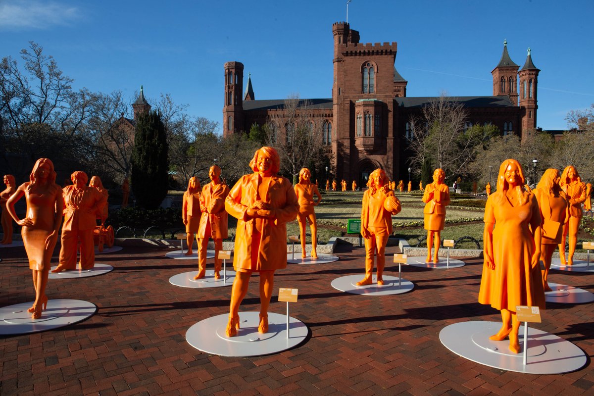 washingtonian's tweet image. 120 orange statues have taken over the Smithsonian grounds. Each statue depicts a real woman who works in STEM. bit.ly/3hCMG2L

📸: @EvyMages