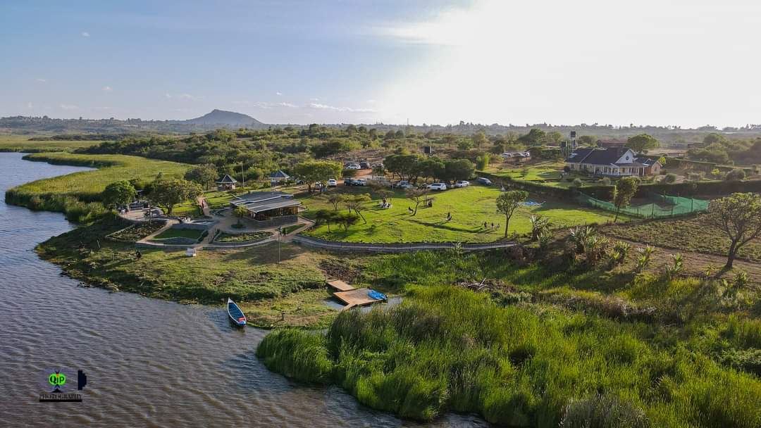 ThePlacesAfrica's tweet photo. Ceasar's resort, Uasin gishu.

— Offers boat ride &amp; some fresh fish. 

Aerials : Qip Photography - #MagicOfKenya https://t.co/dql3spunnv