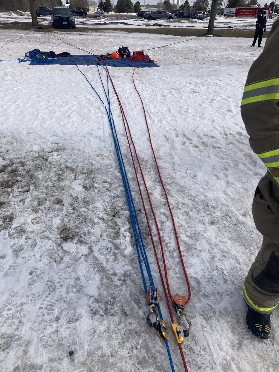 Waterloo_Fire's tweet photo. This week our firefighters participated in Rope Rescue training with our Emergency partners @WRPSToday &amp; @ROWParamedics @CUPE5191EMS . Great training opportunity for all agencies #TrainingCounts #Fire #Police #Paramedics https://t.co/TWqsQobr2t