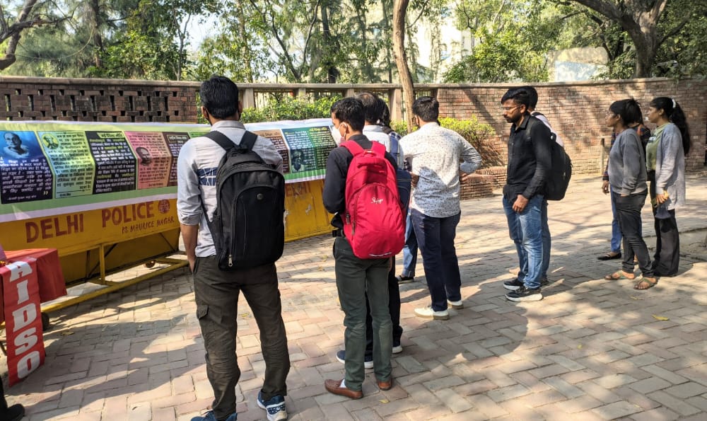 DelhiAIDSO's tweet photo. Observing the 92nd Martyrdom day of Shaheed Chandrashekhar Azad as "SAVE EDUCATION-SAVE HUMANITY WEEK" a garlanding, quotation exhibition and public programme was done today at Delhi University.
#saveEducationSaveHumanityWeek
#LongLiveAZAD
#aidso_delhi https://t.co/Zg4MuePEj2