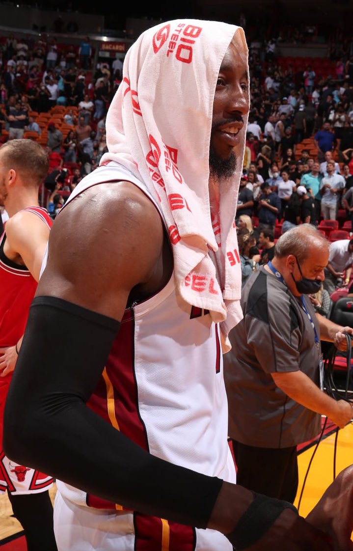 TheDunkCentral's tweet photo. Bam Adebayo over his last 5 games: 

23.0 PPG
10.6 RPG
4.6 APG
1.8 SPG
1.8 BPG
63.4% FG https://t.co/fPY0VQm1rw