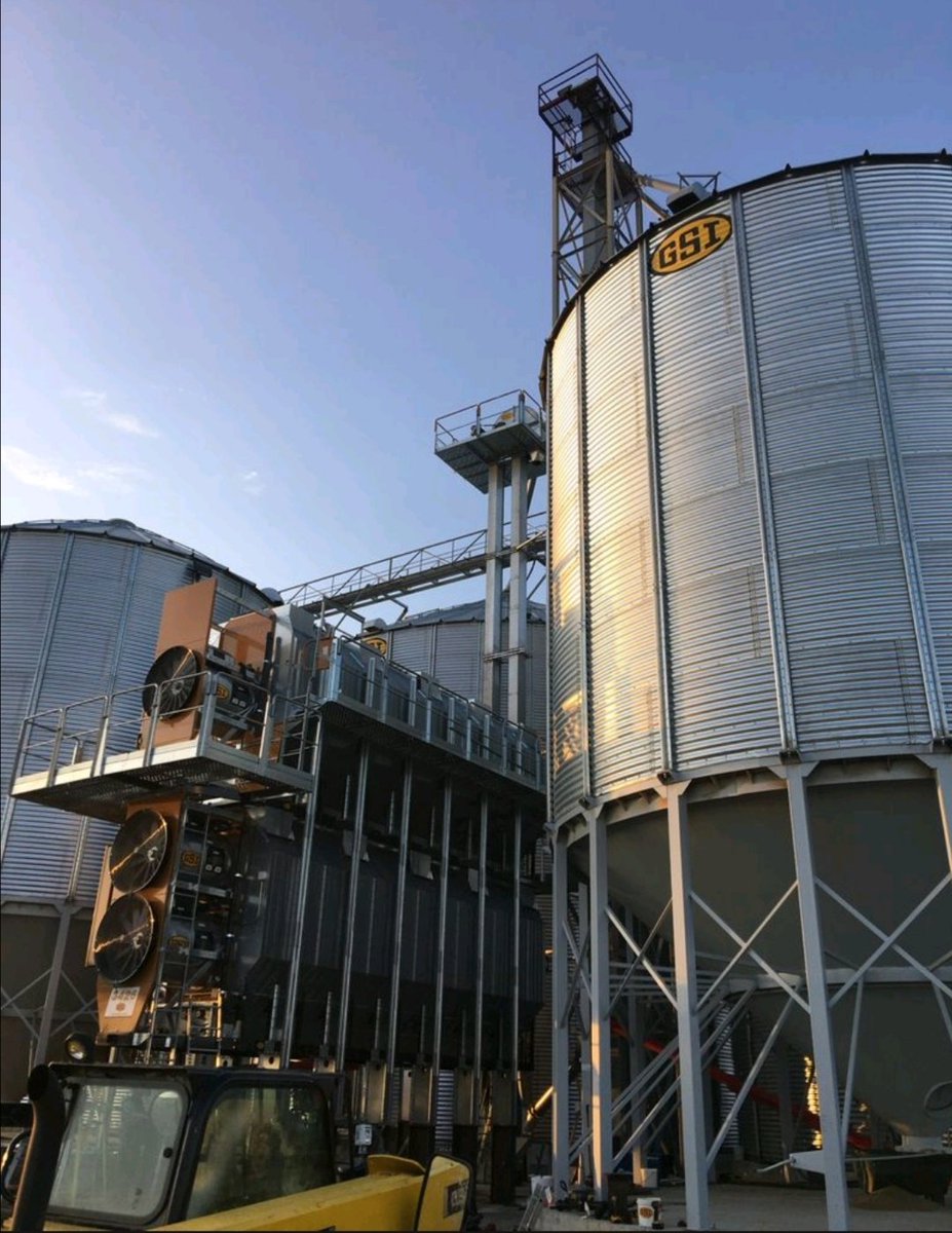 WentworthAg's tweet photo. Be ready for #harvest2022 Winter buying programs on now for all GSI flat bottom bins and dryers!  Call for your quote today.
877-655-9996 or send us a DM
https://t.co/8AOFu19E64
#WestCdnAg https://t.co/nmq7LlcfgY