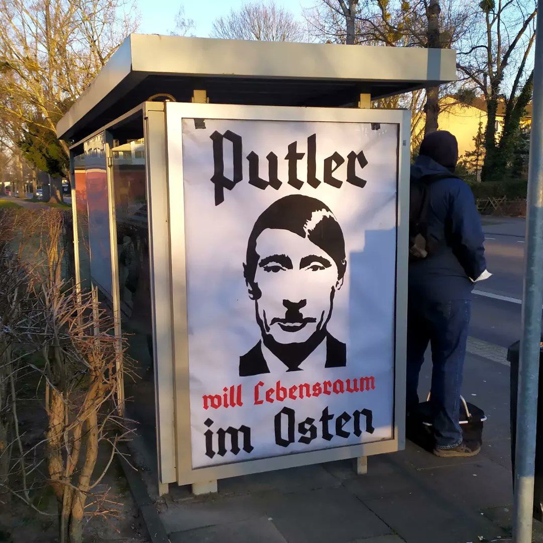 adbusting's tweet photo. Putler probiert den Durchmarsch in Ukraine. Was er wohl dort sucht? https://t.co/ddDUb2QsZT #putler #putin #UkraineInvasion #ukraine #Krieg #adbusting #bonn https://t.co/DqgMNdmVTD