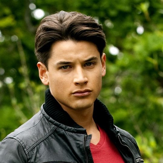 itsDanielPika's tweet photo. @EFNcool Cole and Troy feel like they are cut from the same cloth. The new kid, socially awkward, makes connections to unlikely allies. Hell, they even kinda look the same
But Cole actually has an arc that develops from it. Cole matures and grows, and is a much nicer person #WildForceRed https://t.co/Y0dWC9cgsP