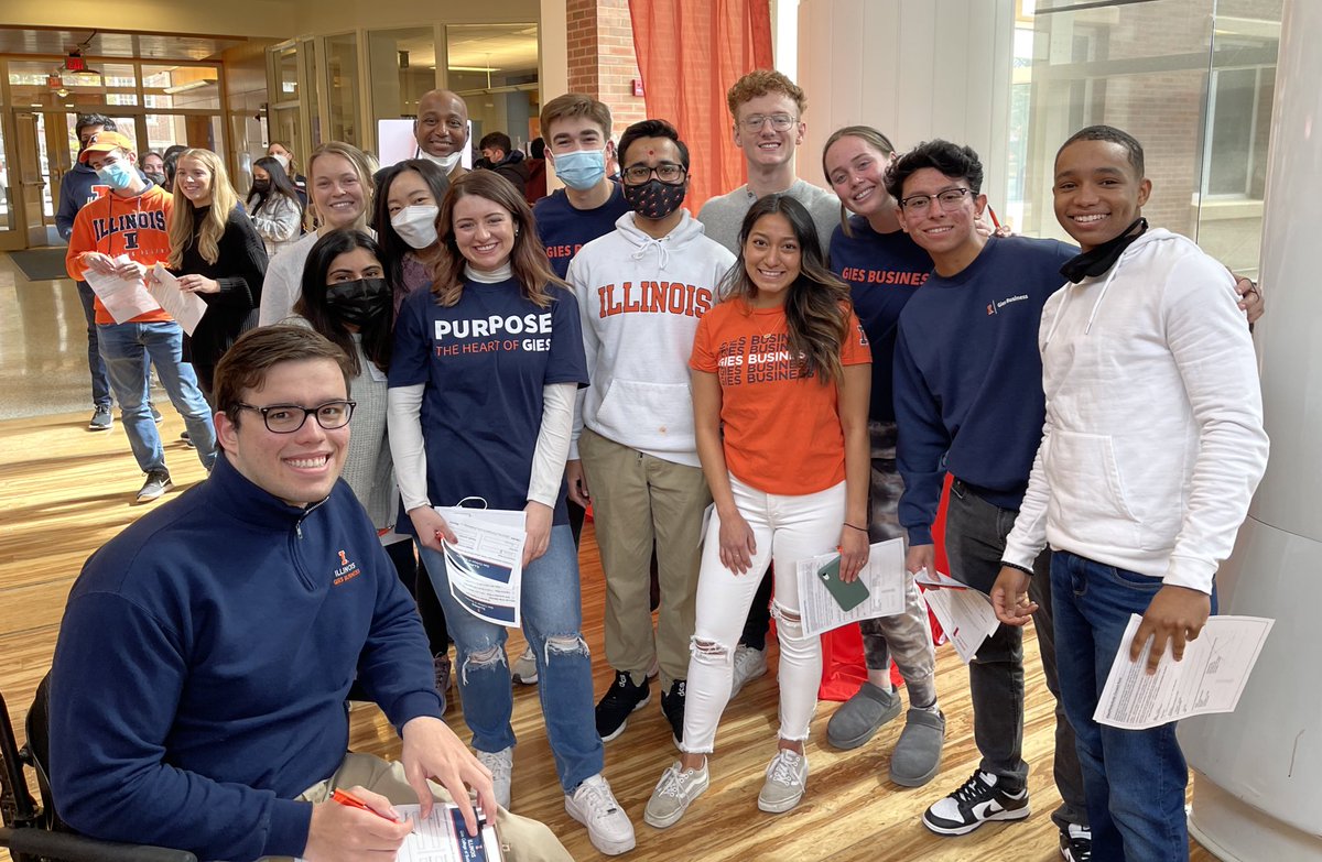 giesbusiness's tweet photo. About yesterday…

What a great day Celebrating our amazing Gies students and decisions made. The future looks bright ✨

More photos on our Facebook page 📷

#WeAreGIES https://t.co/YYQ0RWB6Ld