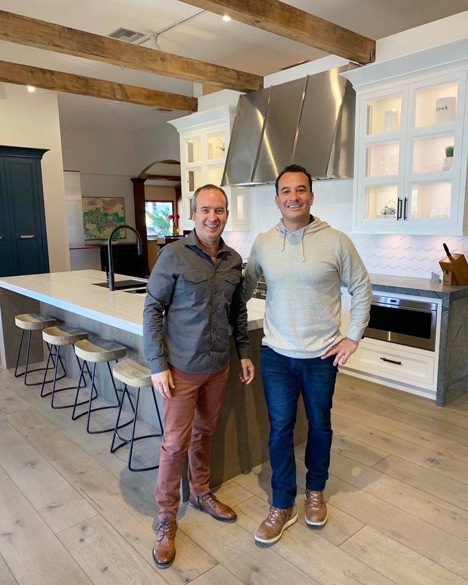lightandgreen's tweet photo. We look forward to working with Forest Construction on future projects!
President and CEO of Light and Green, Haim Attias with Owner of Forest Construction, Ernesto Sepulveda.

#ledlighting #lightingdesign #recesseddownlights #lightingmanufacturer https://t.co/dYwrefm1Co