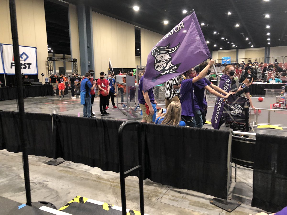 Mitchamboy's tweet photo. @RRHS_robotics https://t.co/sVr3a9rBzF