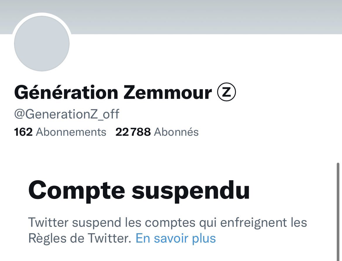 DamienRieu's tweet photo. Vague massive de censure contre de nombreux comptes Twitter de soutien de @ZemmourEric, le lendemain de la candidature de Macron. Hasard ? #StopCensure https://t.co/PzLU8hA0Ae