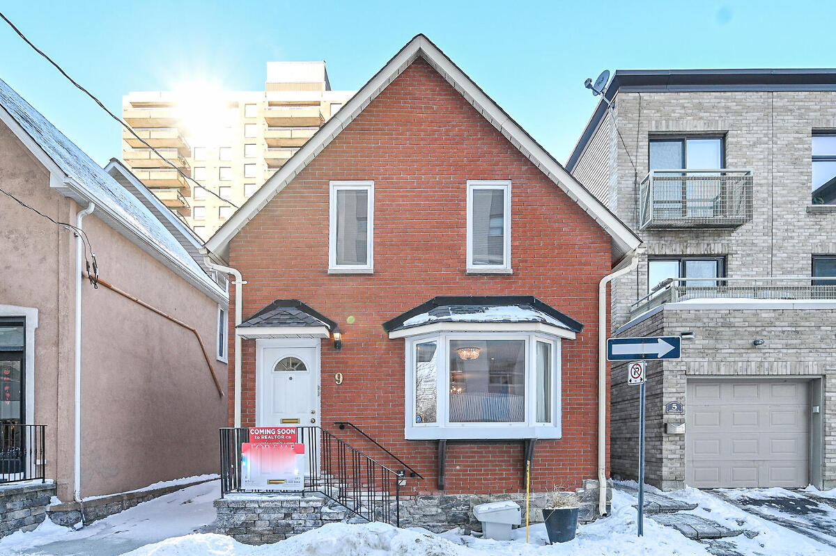 EricKalbfleisch's tweet photo. Check out this home! A fabulous duplex steps to the Canal, parking, and garden. Hardwood on both levels. The 1st floor boasts an open-concept living/dining area with a large bay window, galley kitchen, primary bedroom with a .. https://t.co/Ejzs4f22D5 https://t.co/baenKBM4LR