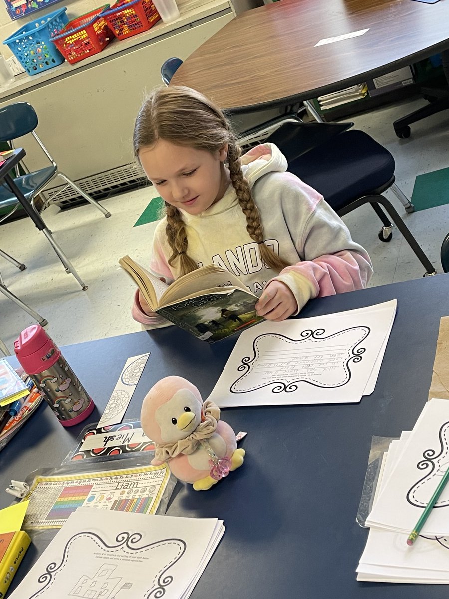 hello4th's tweet photo. Enjoying our books gifted by the PTSA for our reading marathon today! ⁦@BrockportPTSA⁩ ⁦@BCSDHill⁩ https://t.co/9VTMLClXDg