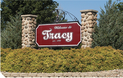 donreeder's tweet photo. The City of Tracy MN has a vibrant downtown with several historical buildings. But the small town of about 2,000 has also seen some population decline in recent years, and city officials and residents want to reverse that trend. #mncities https://t.co/sBWhGixvXV https://t.co/7TU3loC4oN
