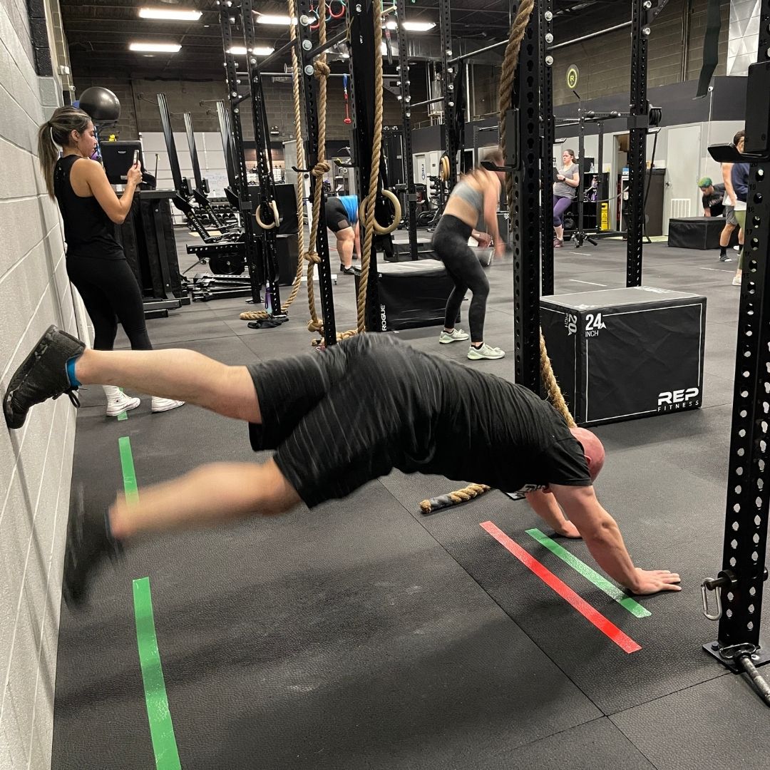 sandandsteelfit's tweet photo. The Sand and Steel Community got together and crushed Open Workout 22.1! 

There's no better way to get through a tough workout than surrounded by friends. With 22.2 just hours away, we're excited to see you all there!

Great work so far to all participants of the 2022 Open! https://t.co/Mf9dfgMk4U