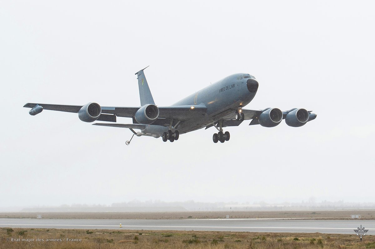 Armee_de_lair's tweet photo. Depuis le 24 février 2022, les C-135 et MRTT se relaient pour ravitailler les Rafale déployés chaque jour en Pologne dans le cadre des missions de défense aérienne et de police du ciel dans les pays du flanc de l’est de l’OTAN. #EuropeDéfense

@Armees_Gouv 
@EtatMajorFR 
@NATO https://t.co/WTW7qhExwa