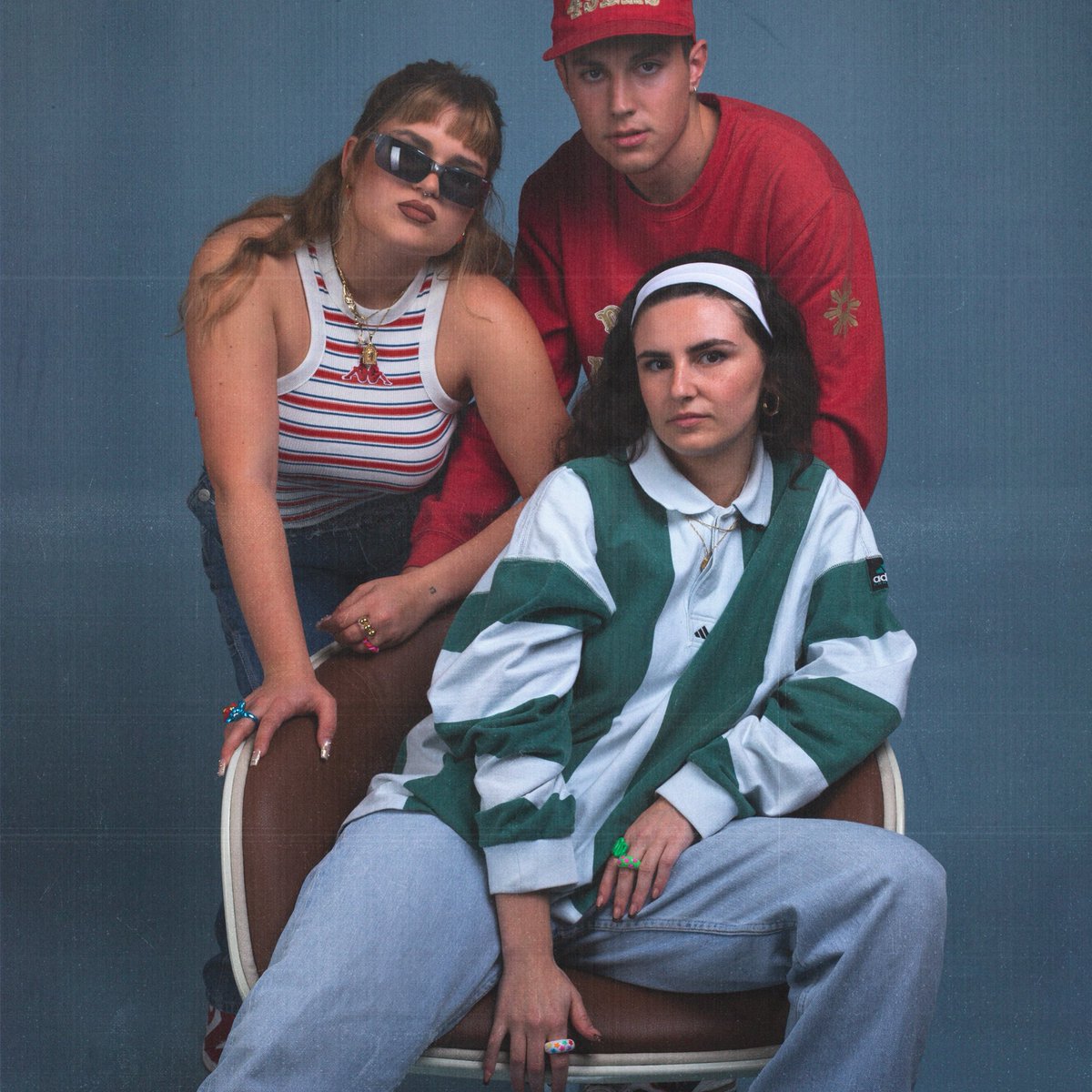 angelesaracil9's tweet photo. Dejo por aquí mi último trabajo que hice, una editorial de moda basada en los años 90: Back to the 90’s 💓✨💘📺☎️💞 https://t.co/NCLifr9hyD