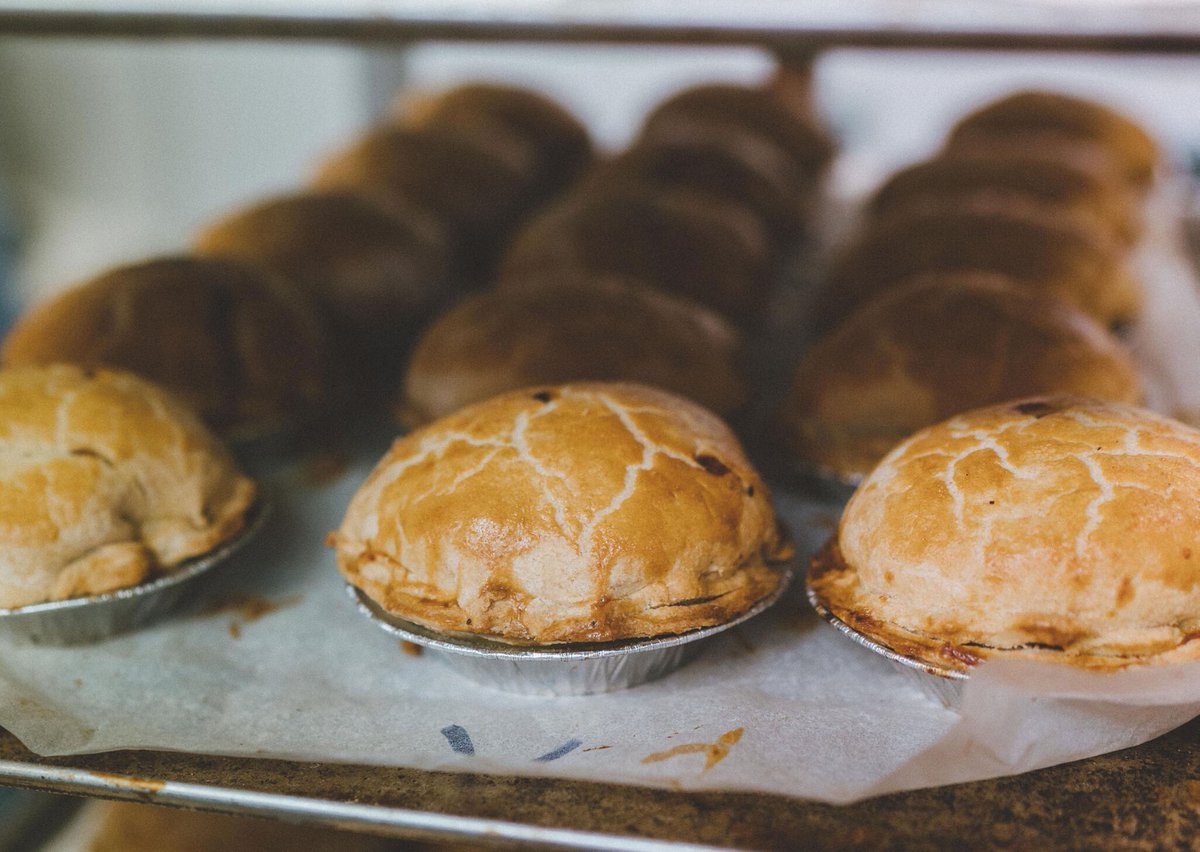 Pieday Friday has arrived... Our favourite day of the week 😀 Make sure to grab one of our limited edition Smoked Haddock pies and don't forget to use our BRITISHPIEWEEK discount for 10% off your next Pies by Post order

hubs.la/Q015mp9H0