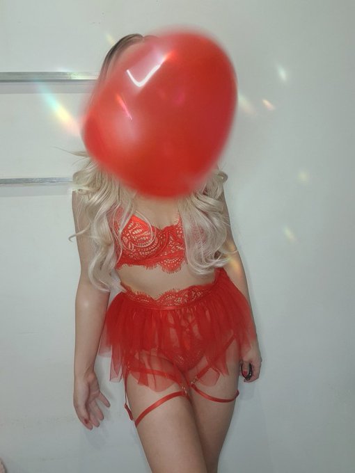 Favorite Fridays 😈  Here are my Top 4 Fav Pics from my Pornhub photo albums for this week 🖤  Girlies<a href="/tag/favoritefridays"class="tags"><span>#favoritefridays</span></a>