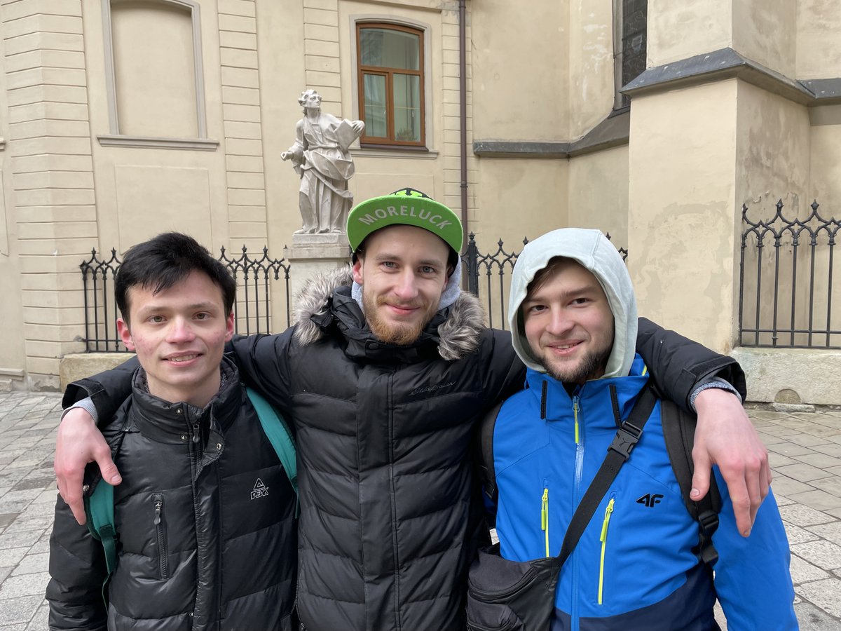 DanMcL99's tweet photo. Young people in Lviv - and all over Ukraine - are stepping up to help people fleeing Putin's war and to fight the Russian invaders. The unity and solidarity of Ukrainians is one of many things about this country that Putin cannot comprehend @IrishTimes https://t.co/UCC7H2linZ https://t.co/PTLmXbWXAX