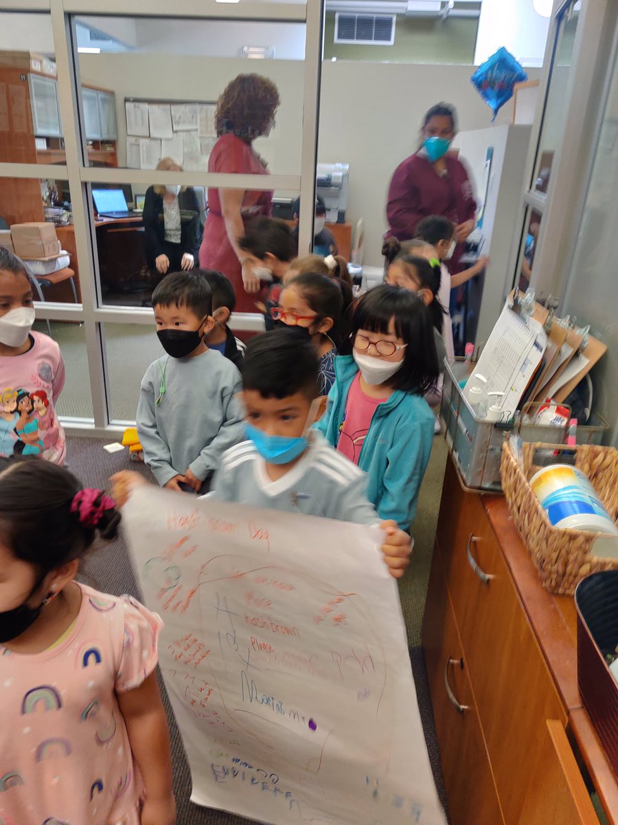 FFLCPasadena's tweet photo. #HashBrownsMatter Props to democracy and our kids, most of whom had never tasted hash browns until today. They liked them so much they made a sign and staged a peaceful march through the office and rally in front of the kitchen 'demanding' to get more soon. How can we say no? https://t.co/dMkvjxjObR