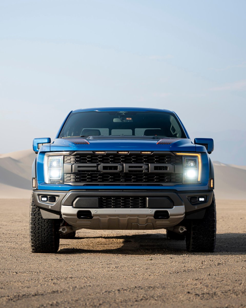 It's been a minute since we've entered the #FrontEndFriday conversation.​

Bringing it back with the #FordRaptor.