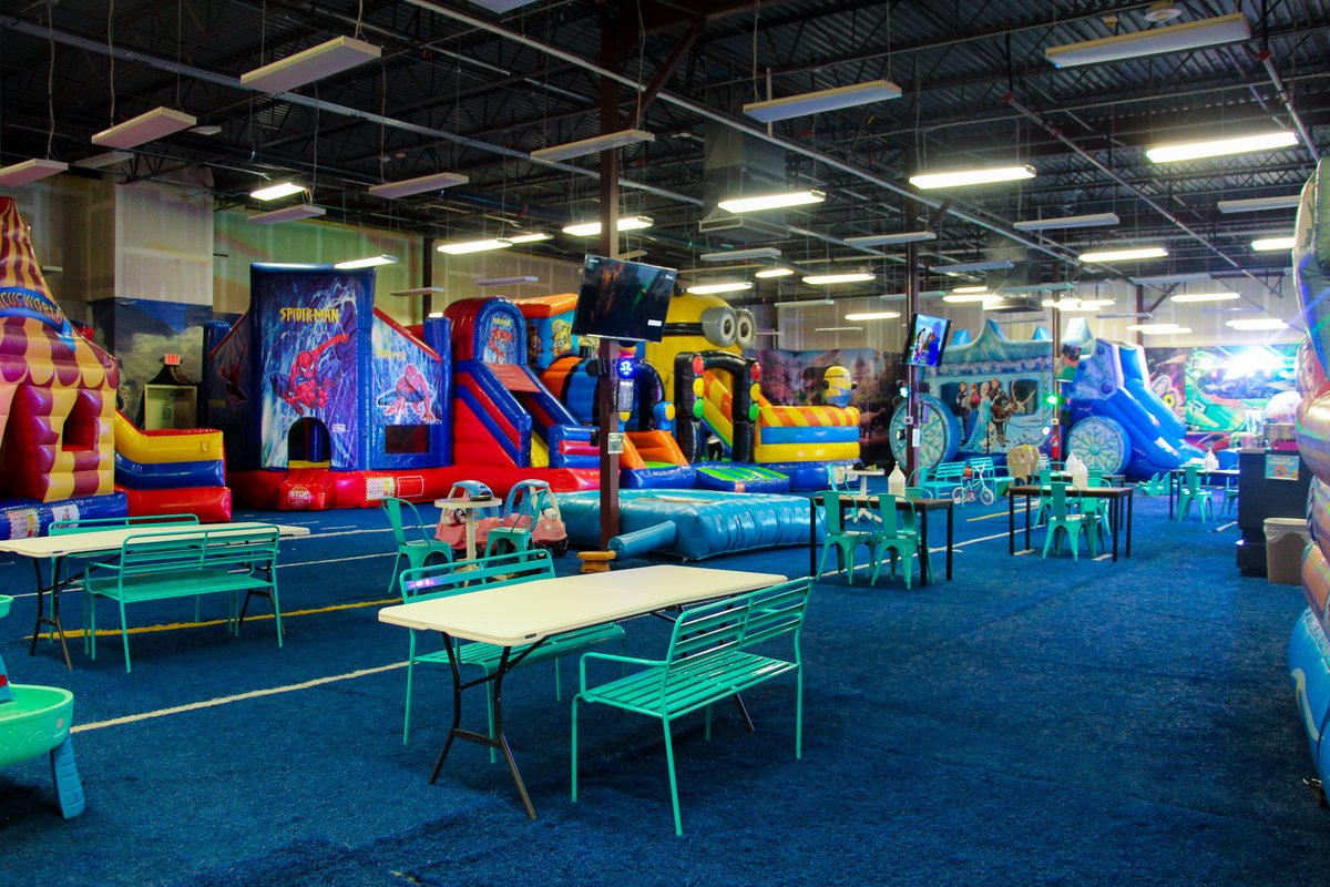 Spring Break is just around the corner, plan a day with the kiddos at Jumbo Park!
.
.
.
#FreedomCrossing #FBTX #FortBliss #FtBliss #FortBlissTexas #ShopFortBliss