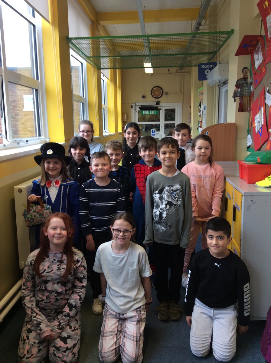 Turves_GreenPS's tweet photo. Thank you to all the children for their enthusiasm, celebrating all things reading for this year's World Book Day! We hope they enjoy their book and token!
@ExcelsiorMAT #readingrocks #booksforall #WBD22 https://t.co/pU2pdozDNG