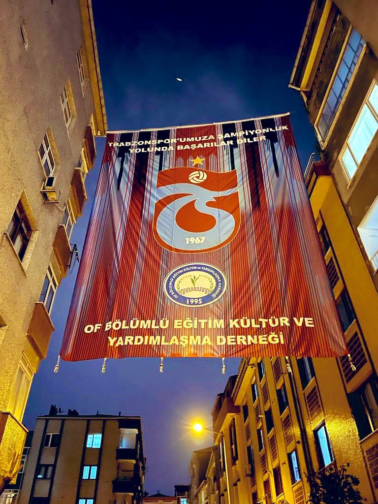 mesutbayraktr's tweet photo. Of Bölümlü Eğitim Kültür Ve Yardımlaşma Derneği olarak ŞAMPİYON Trabzonspor’umuza  başarılar dileriz.

#Trabzonspor #BölümlüKöyü #Of #ŞampiyonTrabzonspor #L1der
📍İstanbul -Bağcılar https://t.co/vw6yZnwHIY