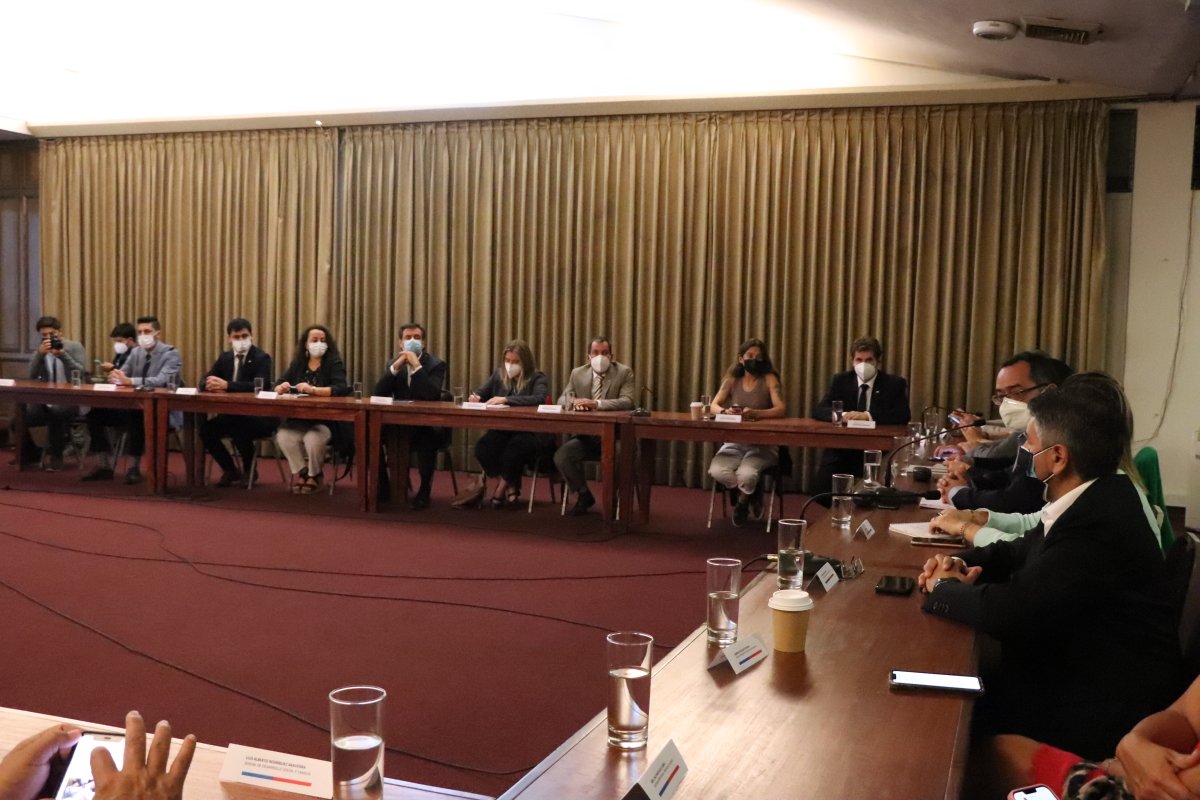 Delegado Presidencial Regional <a href="/jmartinezvalpo/">Jorge Martínez Durán</a> encabezó el último gabinete de su período, en el que realizó un balance de su gestión y proyectó las metas que siguen en desarrollo.

<a href="/Gob_Interior/">Gobierno Interior</a> <a href="/voceriavalpo/">Vocería Valparaíso</a> <a href="/LeslieBrionesRo/">Leslie Briones Rojo</a>