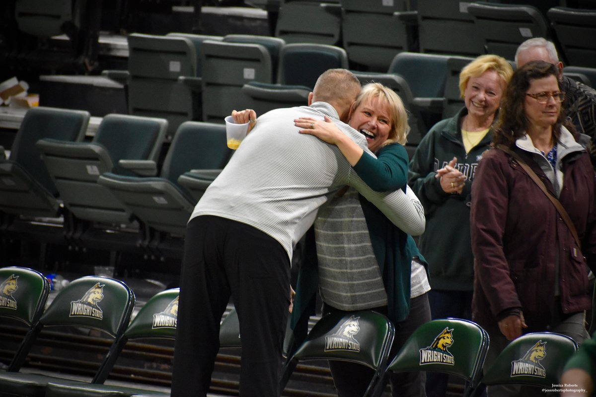 jesssportspics's tweet photo. The Nagy Family!🤍 https://t.co/P6lpgsS1PG