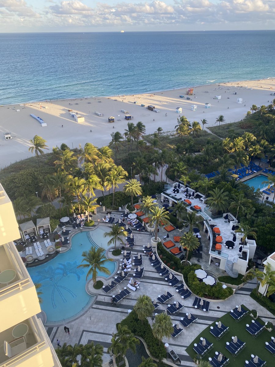 joecontaldo's tweet photo. Strategic business travel is good for you. Opens your eyes. Gets you excited. Ideas flow. Things happen. Get out there. Take the trip. Eat at the bar at the restaurant not connected to the hotel. https://t.co/uAsu98meUZ
