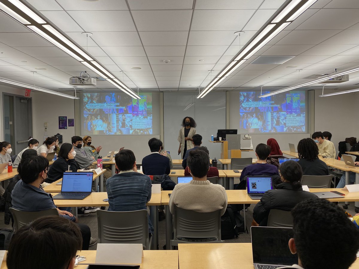 phlhayes's tweet photo. Huge THANK YOU to @holyn for coming to NYU and dropping knowledge on all things NFT’s, DAO’s, $FWB, and web3 communities https://t.co/wXfYK5WEIT