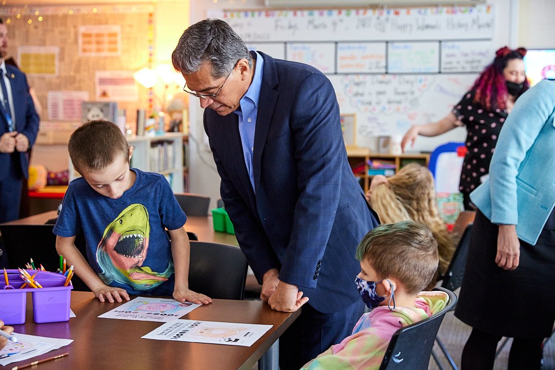 SecBecerra's tweet photo. The Boys and Girls Club of America has been an important partner to @HHSGov, they offer a safe space for children that’s so critical to their mental health. I was happy to stop by today with @MayorJoyceCraig and @HHS_ASH to say hello here in Manchester, NH. https://t.co/Vq0M8fXL5B
