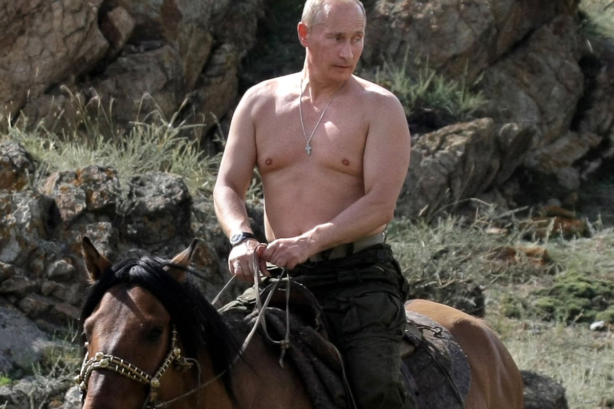 MrKingDG's tweet photo. @RussianEmbassy @mfa_russia @RusEmbUSA @RusembUkraine @RussiaUN @BBCWorld @ftworldnews @REESOxford @RT_com @guardian @MailOnline You can't polish a turd, but you can roll it in glitter. You've plenty of space to ride round naked on horseback. Stay within the lines on the map. https://t.co/DSGqr48fci
