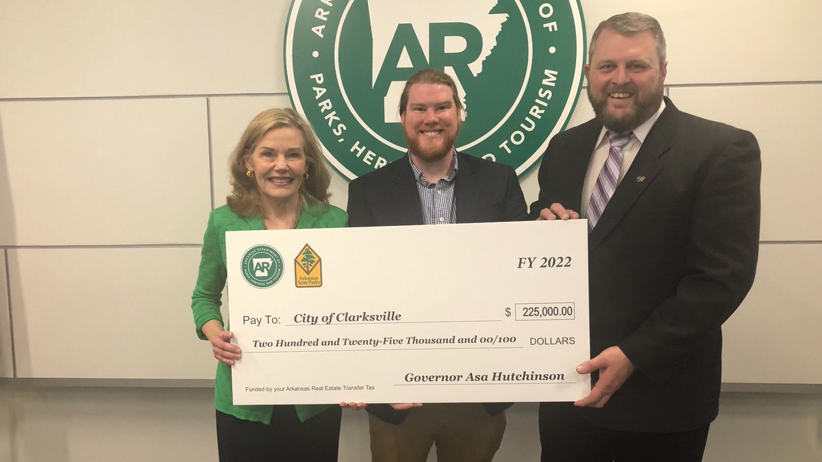 ClarksvilleArk's tweet photo. Thank you @ArkansasPHT and @AsaHutchinson for supporting Clarksville's effort to build an all-inclusive playground! 

When complete, this space at Cline Park will accommodate children of varying abilities, allowing them to socialize and play together! #AR #Grant https://t.co/lJmlTYqswz
