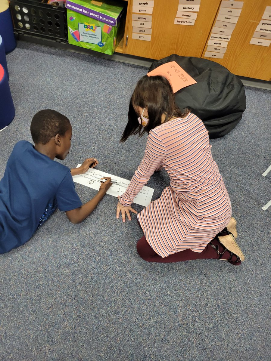 mullican_rachel's tweet photo. #tourofknowledge with fractions! #webbstudentdiscourse #webblc @webbcubs https://t.co/ig0uRc43FS