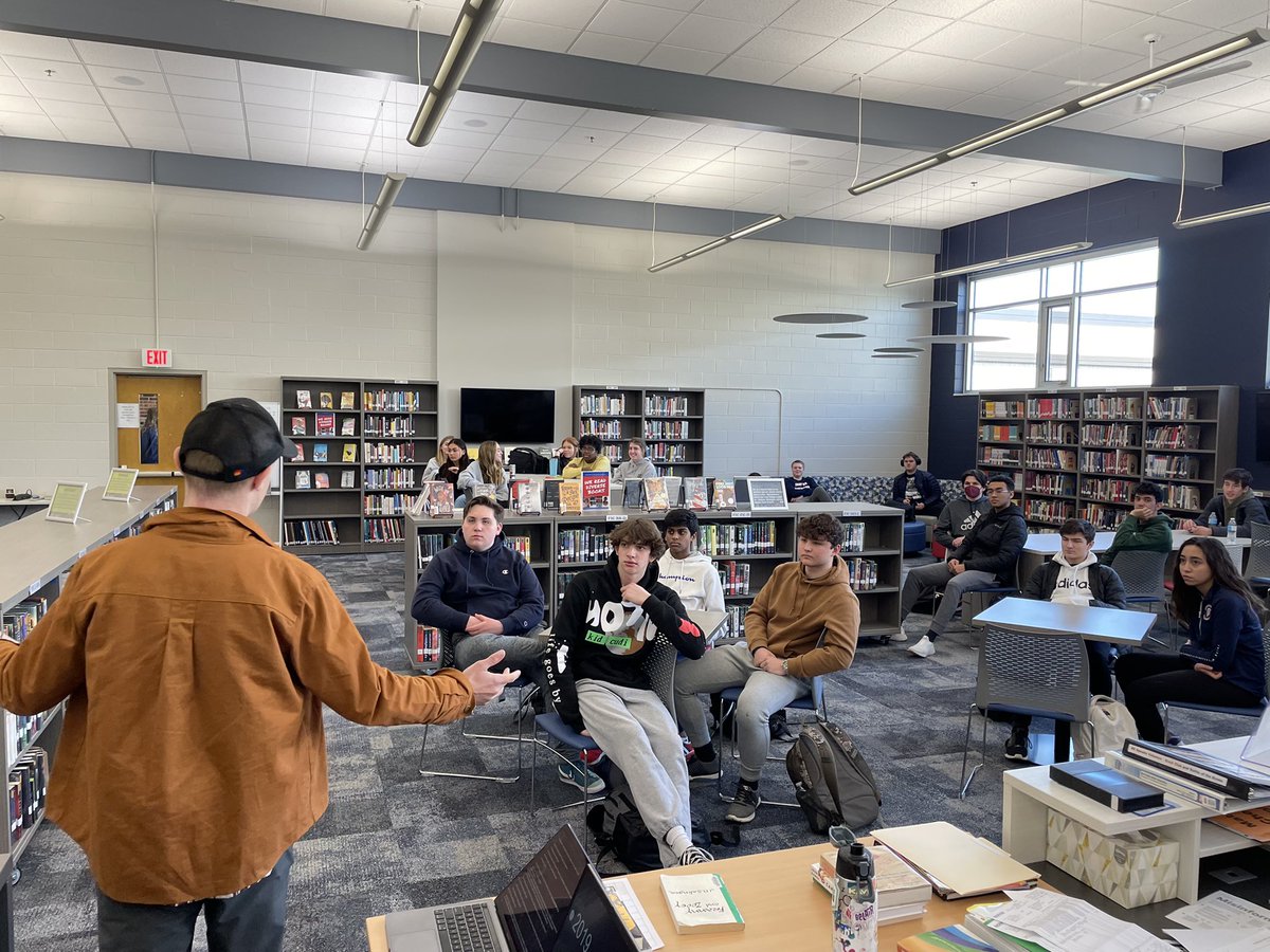 AVID_BEHS's tweet photo. All I have to say is WOW. Over 60 speakers in the building today to talk about their jobs and career paths. Such an amazing opportunity for our @BEHS_SDE @ElmbrookSchools students! Thanks to AVID 10 for helping make this day a success! https://t.co/IpYJUyqh1u