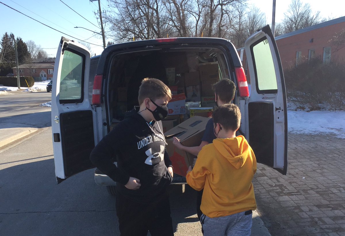 CourticeNorthPS's tweet photo. Word has just come in that all donated items in one completely filled van have now been delivered for sorting and prioritizing for air shipment to Ukrainian refugees in this time of great need! Thank you so much for your consideration and generosity. Way to go North Stars! https://t.co/Vamc4E2osO
